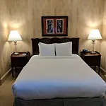 Dunhill Hotel