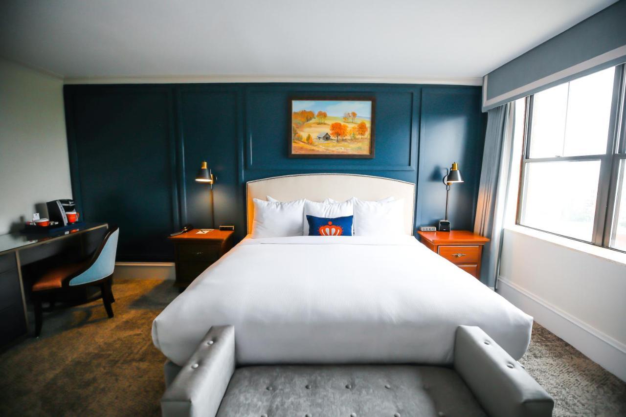 Dunhill Hotel 4*