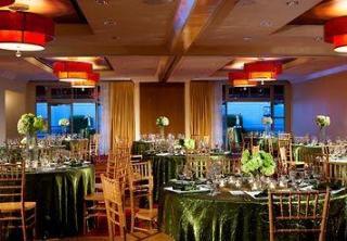 Renaissance Southpark Hotel