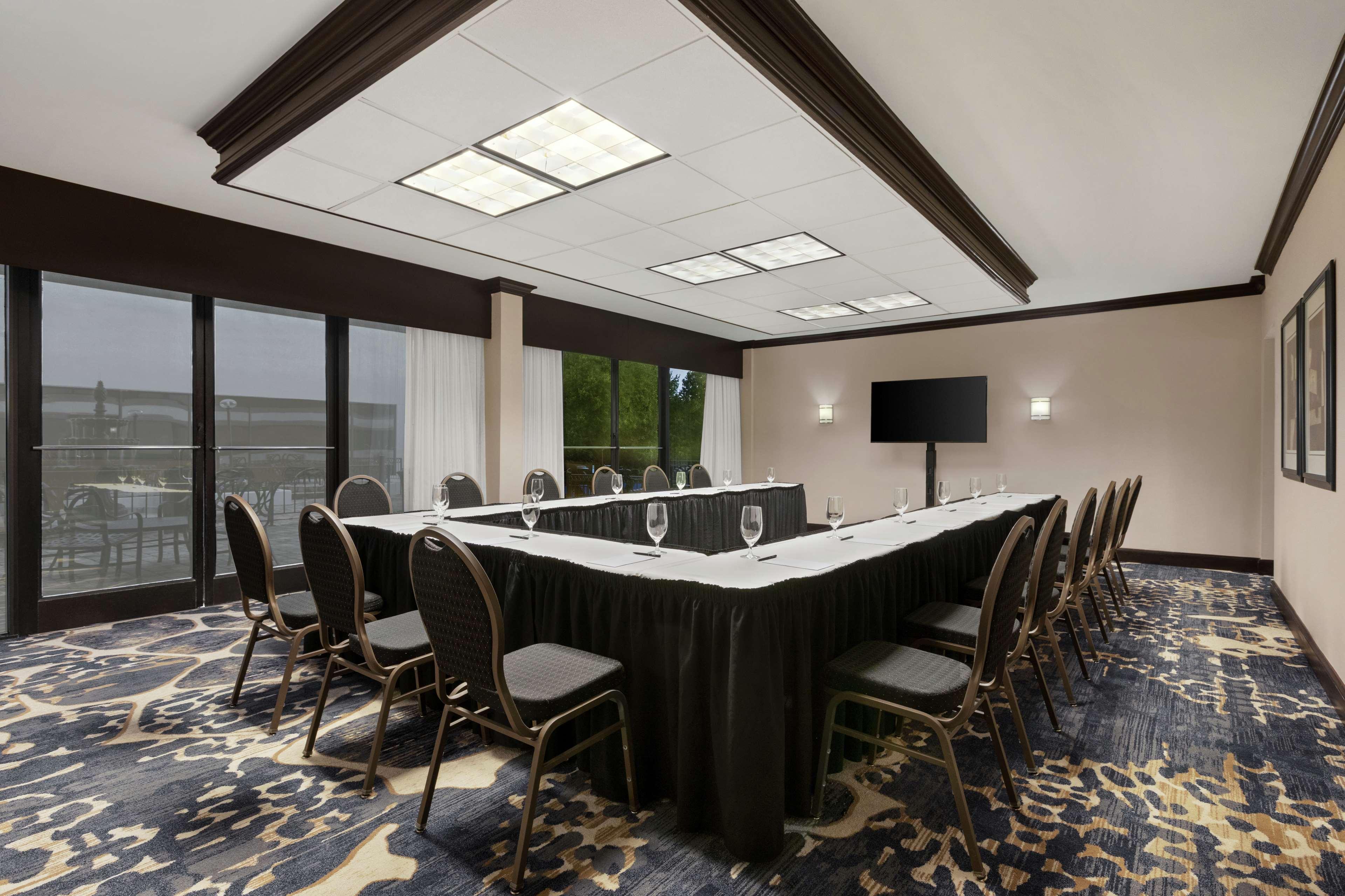 Hotel Doubletree By Hilton South Tyvola Charlotte