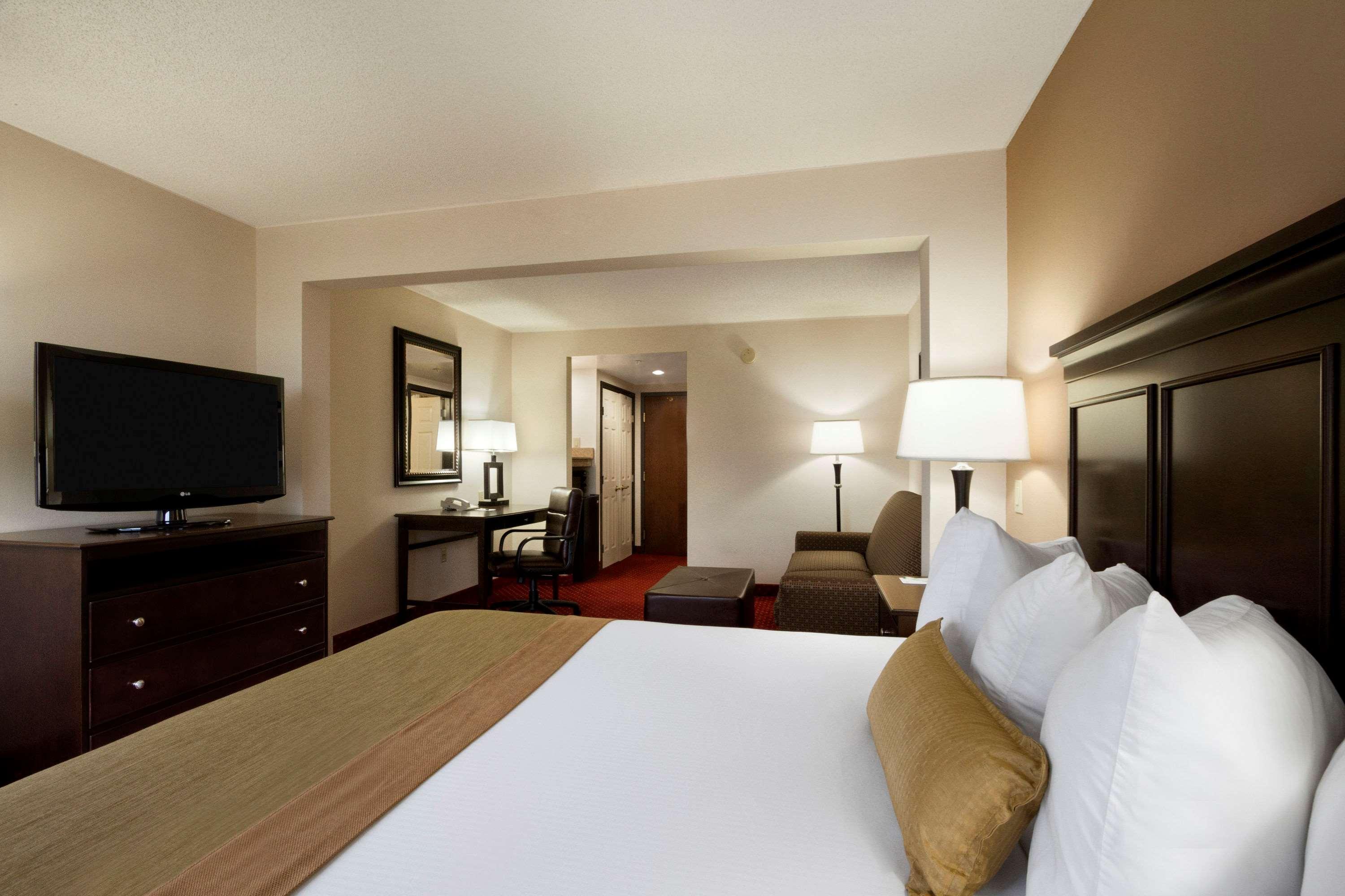 Hotel Spark By Hilton Tyvola I-77 3*