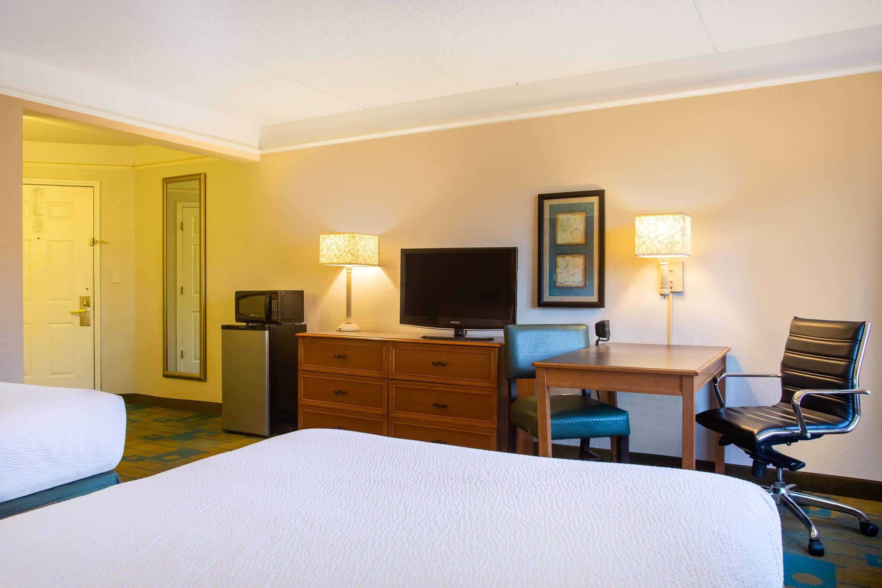 La Quinta By Wyndham Airport South Hotel