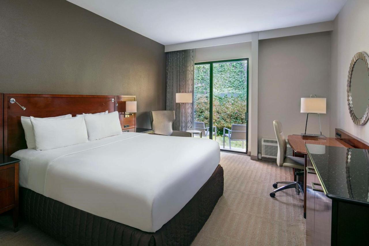 Sonesta Lower South End 4*