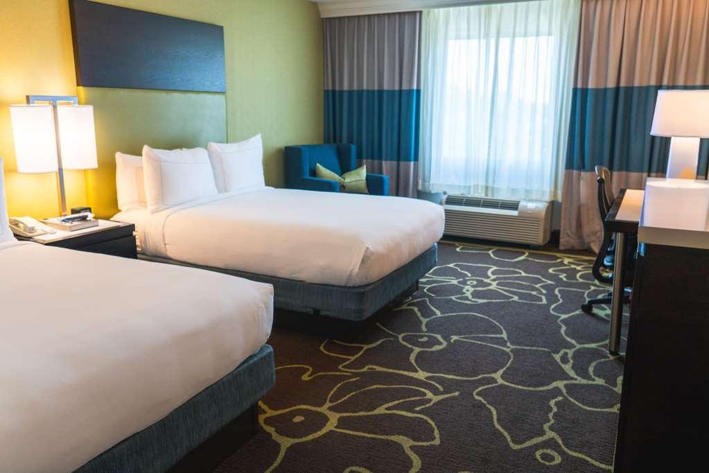 Hotel Doubletree By Hilton Uptown 4*