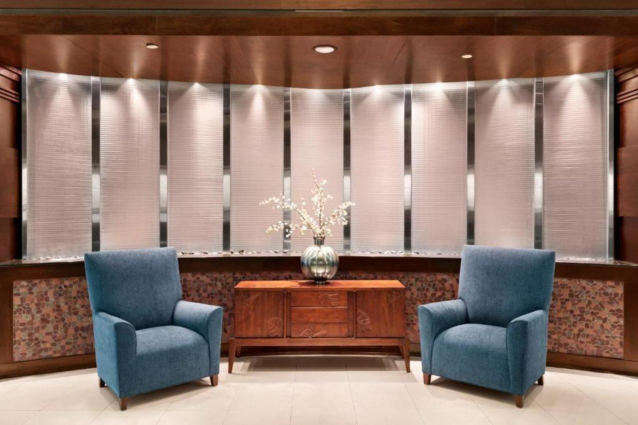 Doubletree By Hilton South Tyvola Hotel 4*