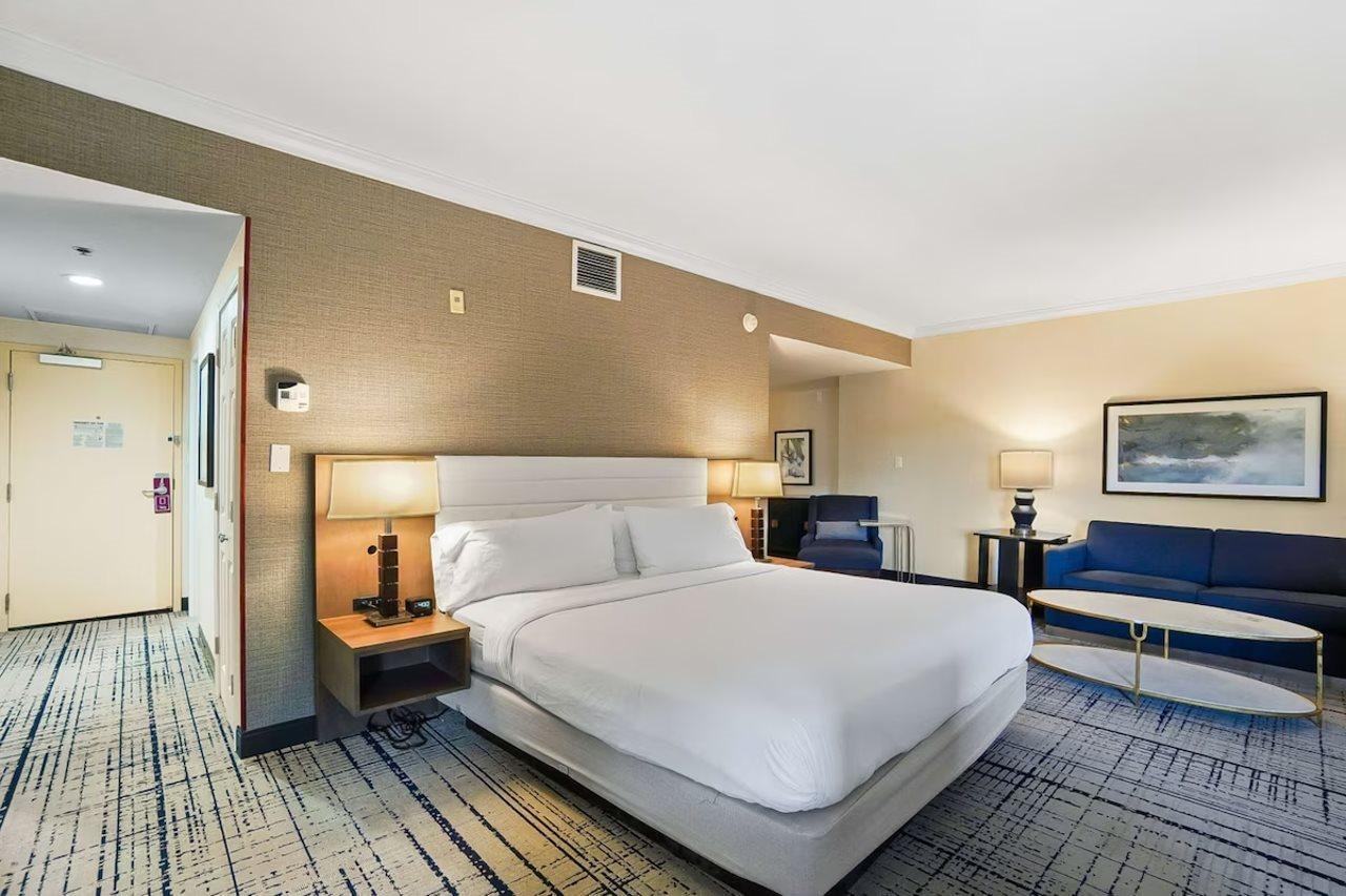 Hotel Doubletree By Hilton South Tyvola