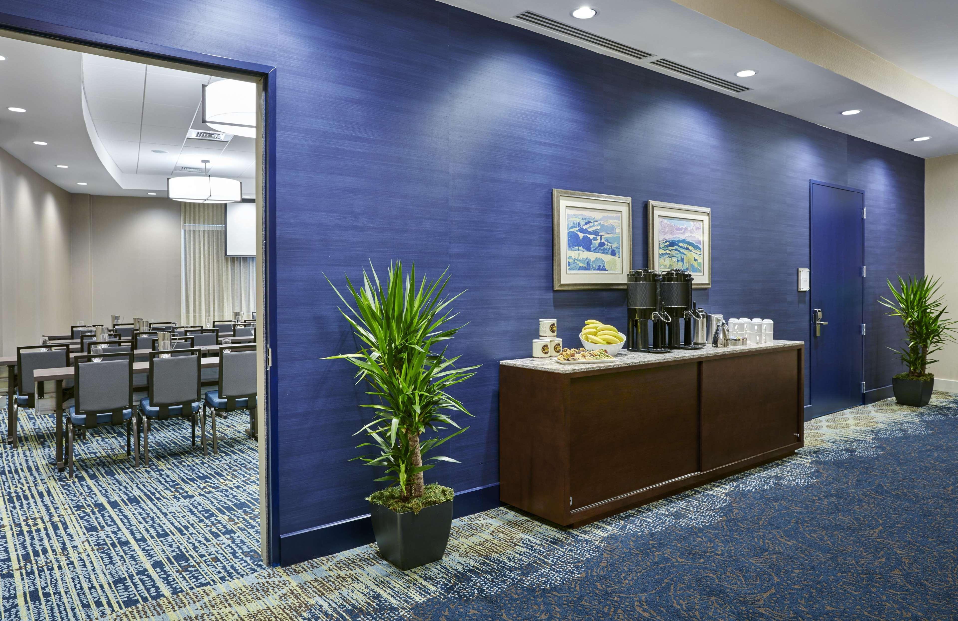 Doubletree By Hilton Uptown 4*