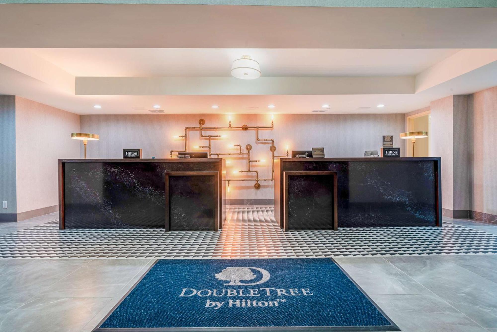 Hotel Doubletree By Hilton South Tyvola 4*