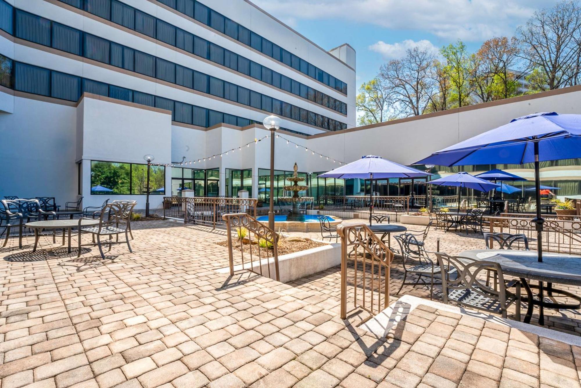 Hotel Doubletree By Hilton South Tyvola