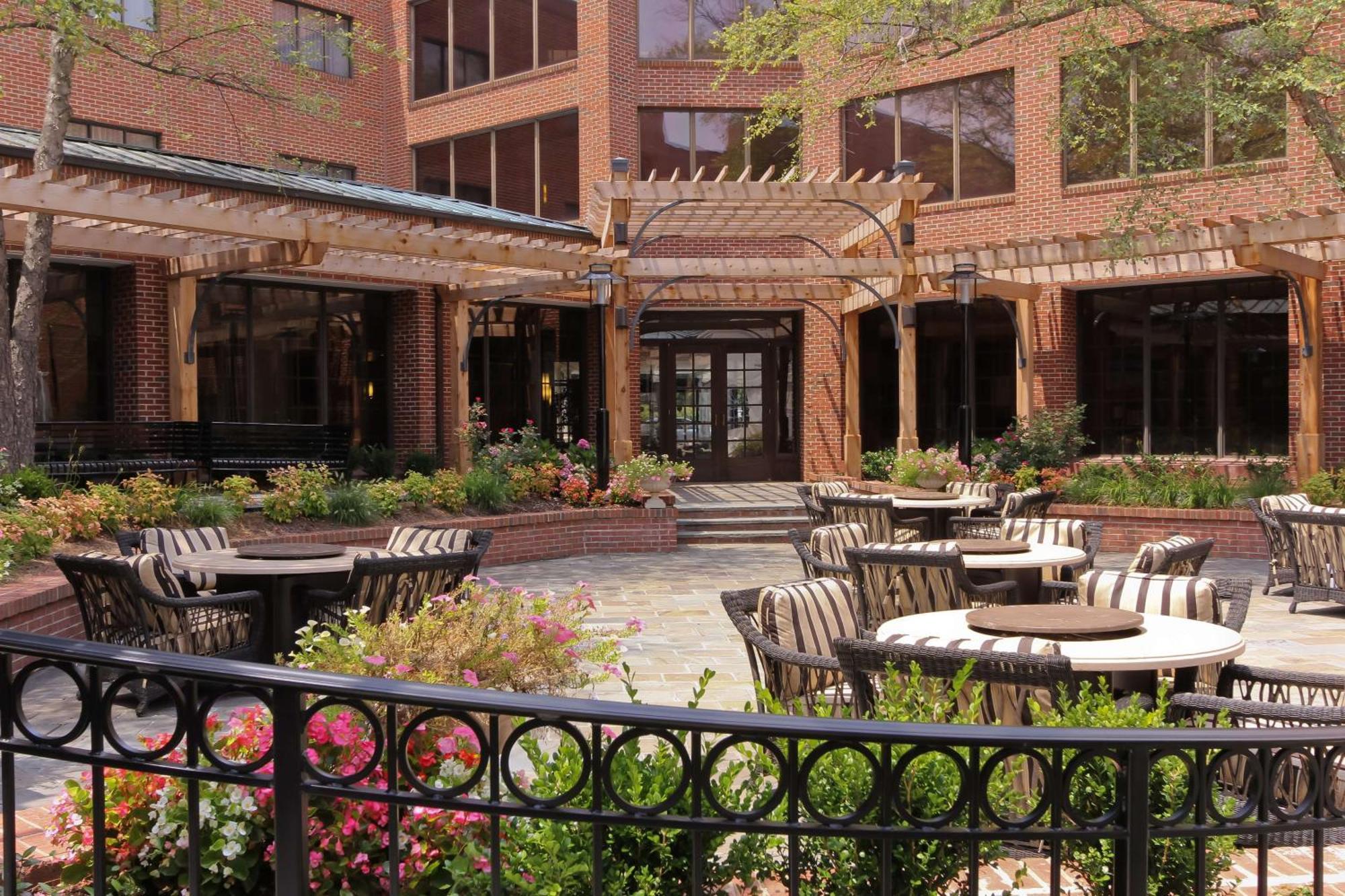 Doubletree By Hilton Charlotte/southpark Hotel