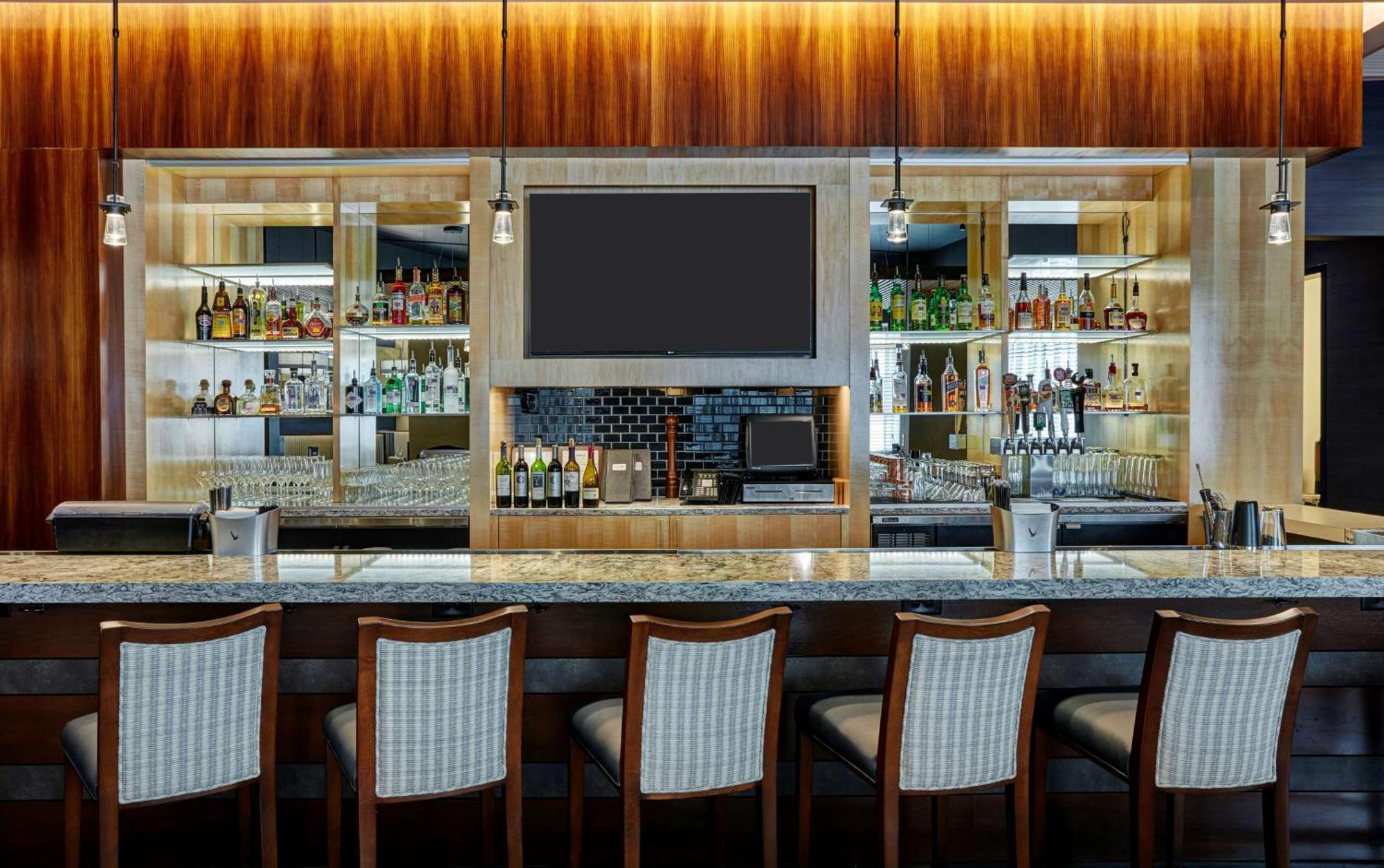 Hotel Doubletree By Hilton Uptown Charlotte