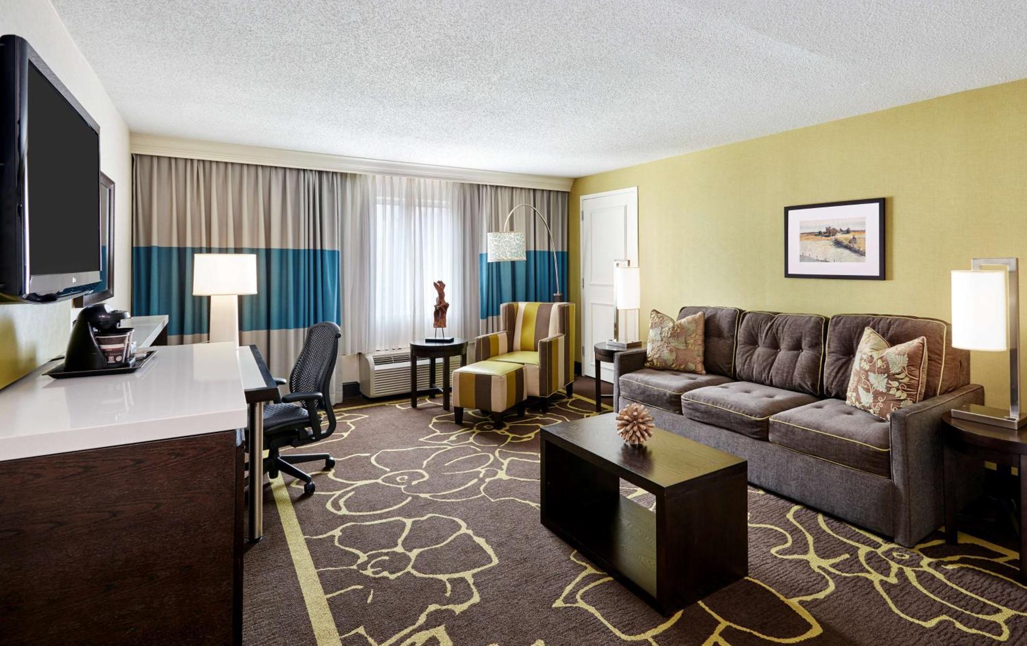 Doubletree By Hilton Uptown Hotel