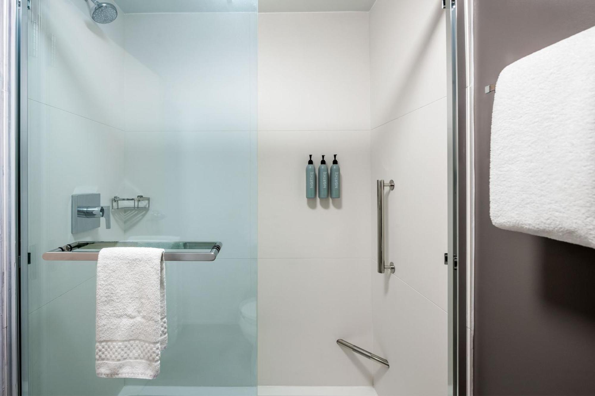 Courtyard By Marriott Ballantyne Hotel