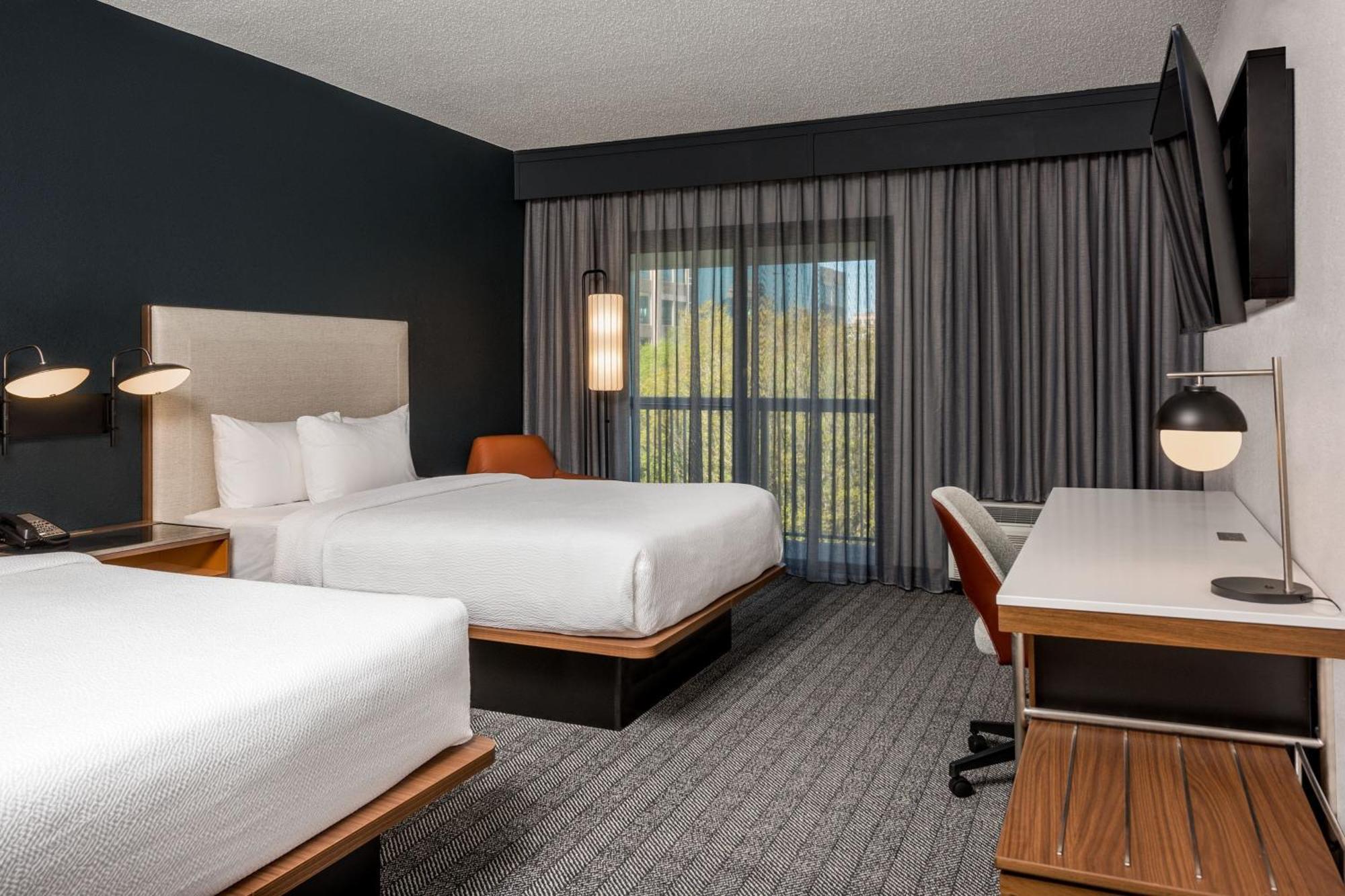 Courtyard By Marriott Ballantyne 3*