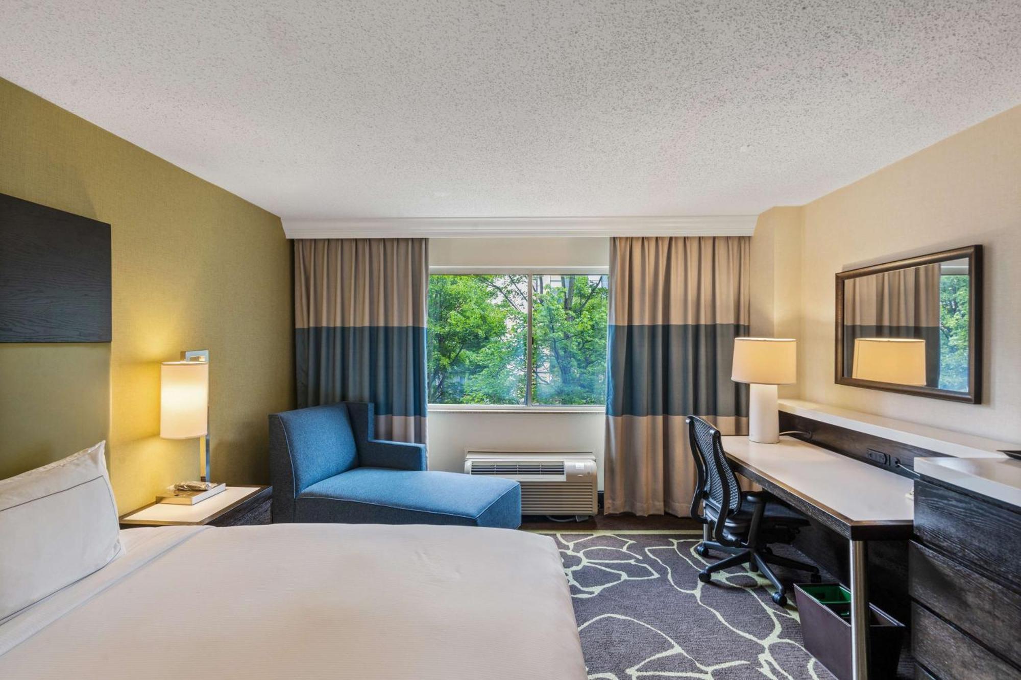 Hotel Doubletree By Hilton Uptown