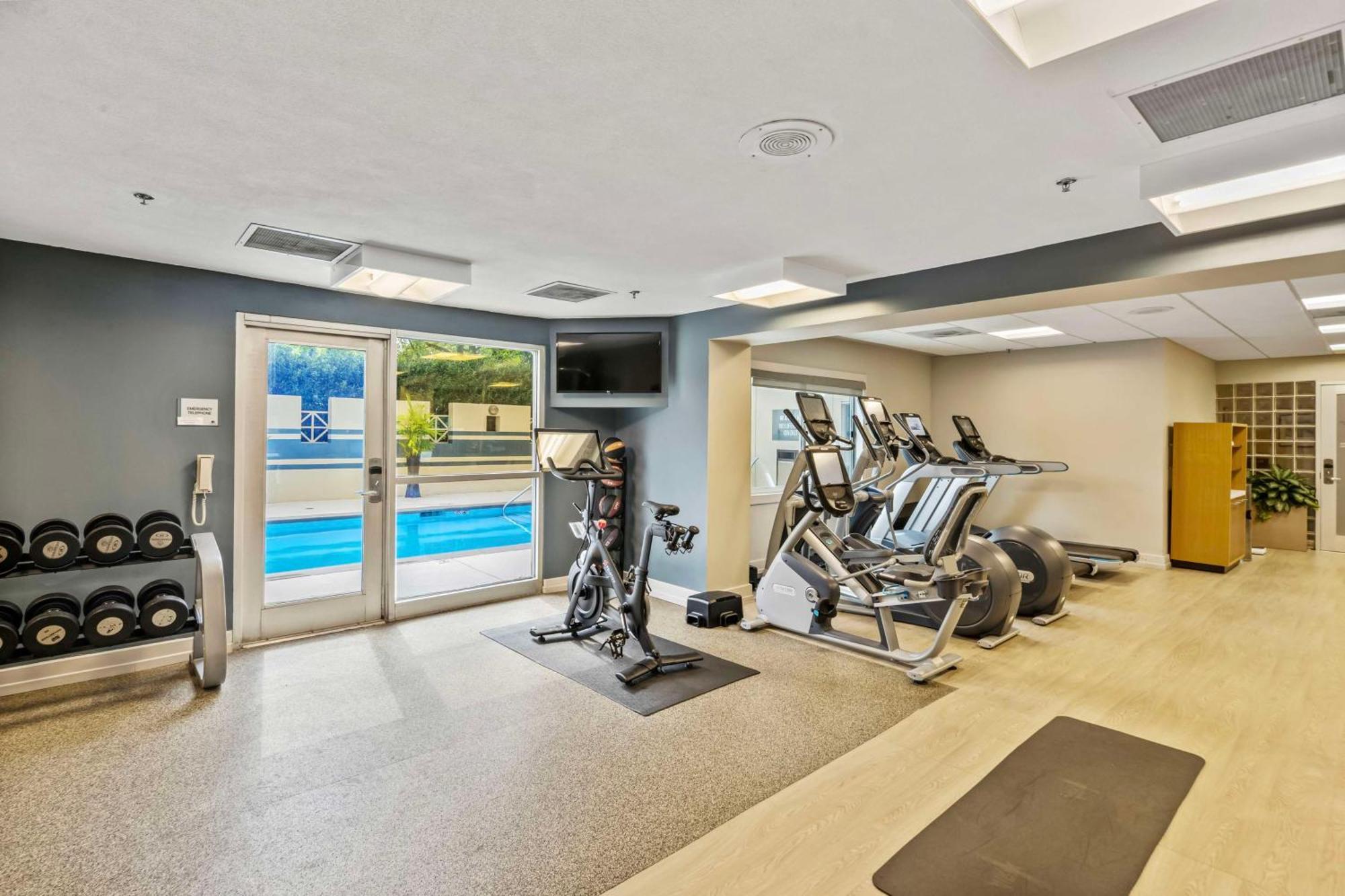 Doubletree By Hilton Uptown 4*