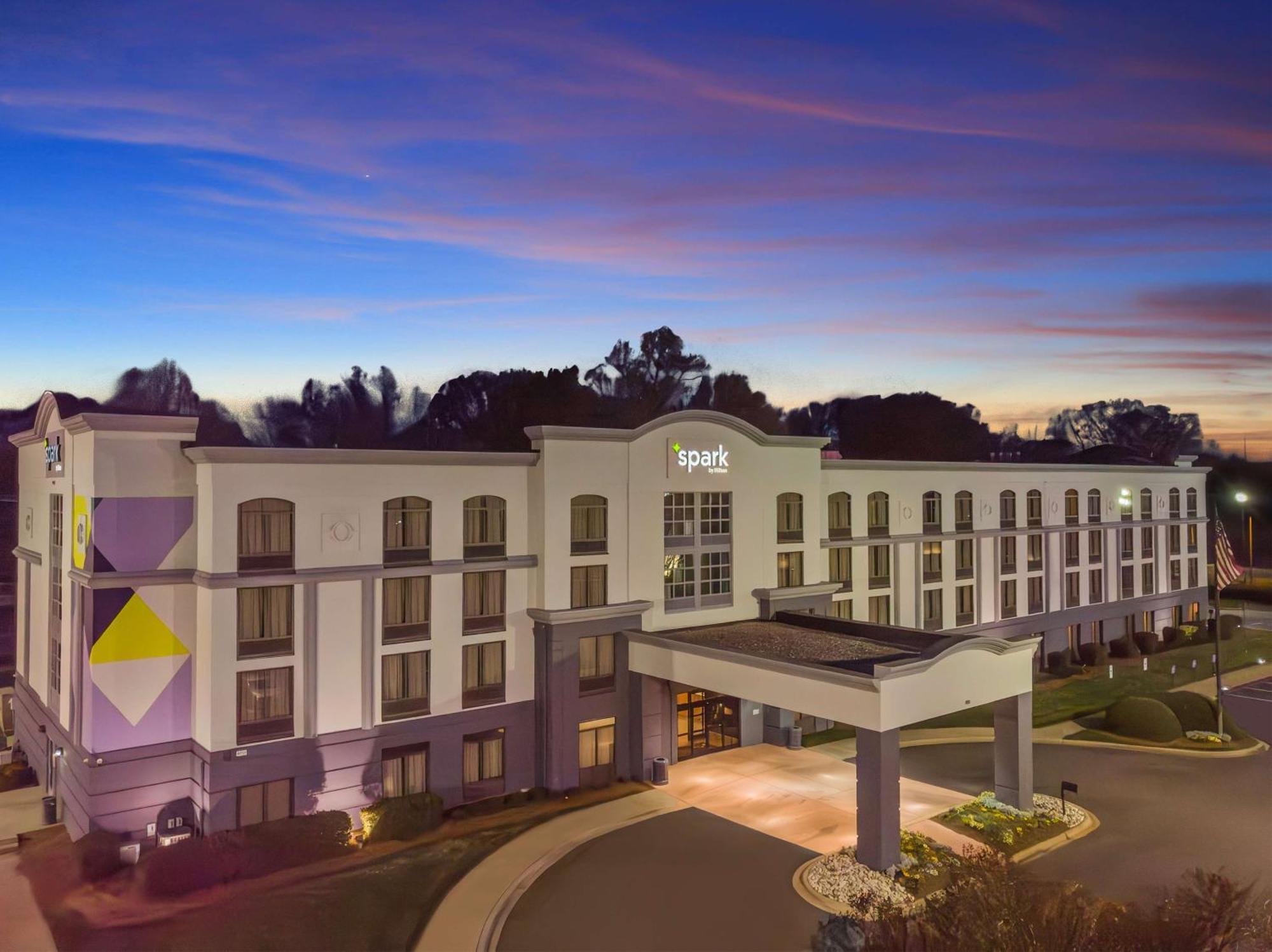 Hotel Spark By Hilton Tyvola I-77