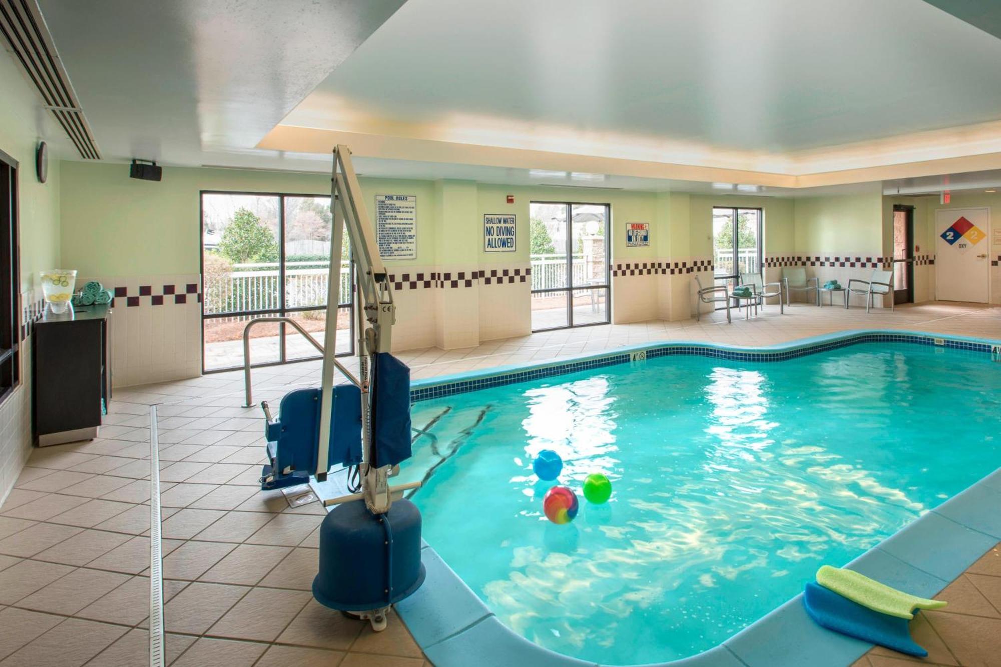 Hotel Springhill By Marriott Airport 3*