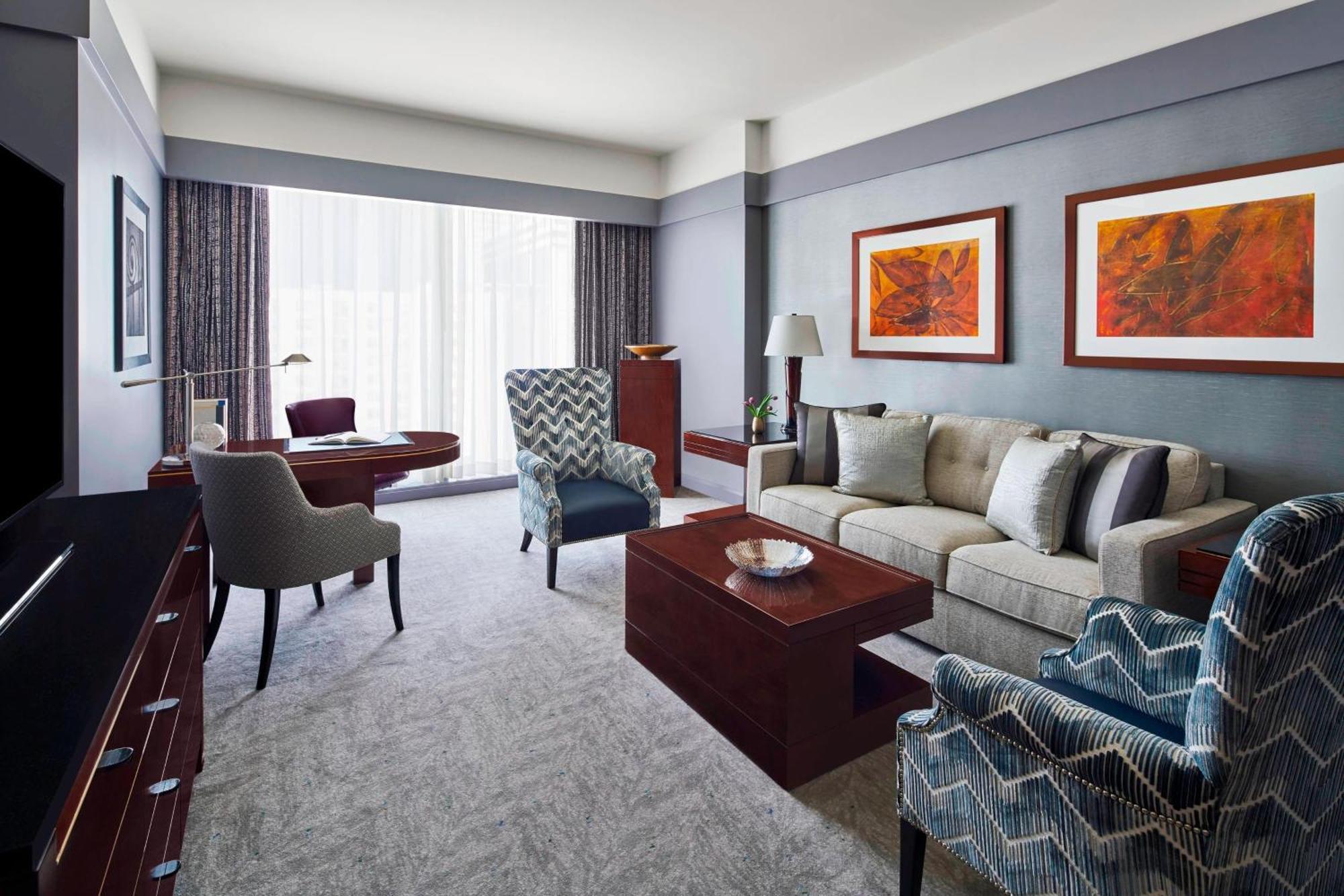 The Ritz-carlton,