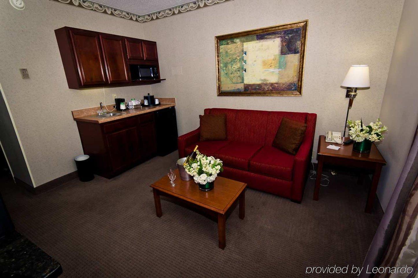 Hotel Hampton Uptown 3*