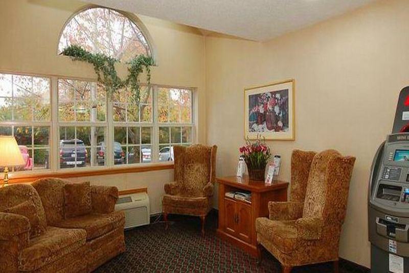 Microtel By Wyndham Place 2*