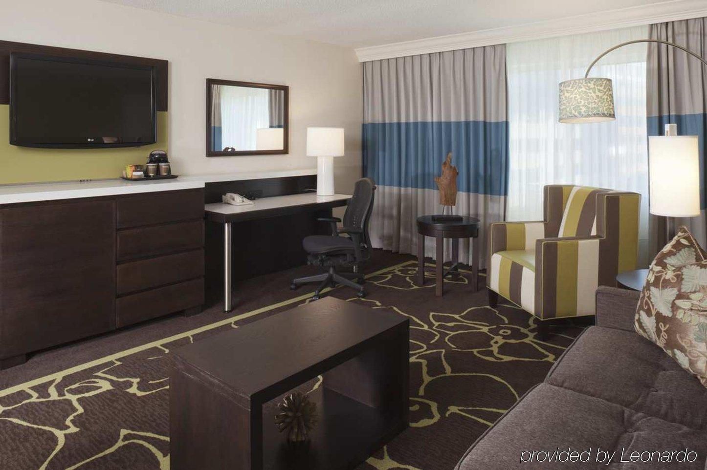 Doubletree By Hilton Uptown