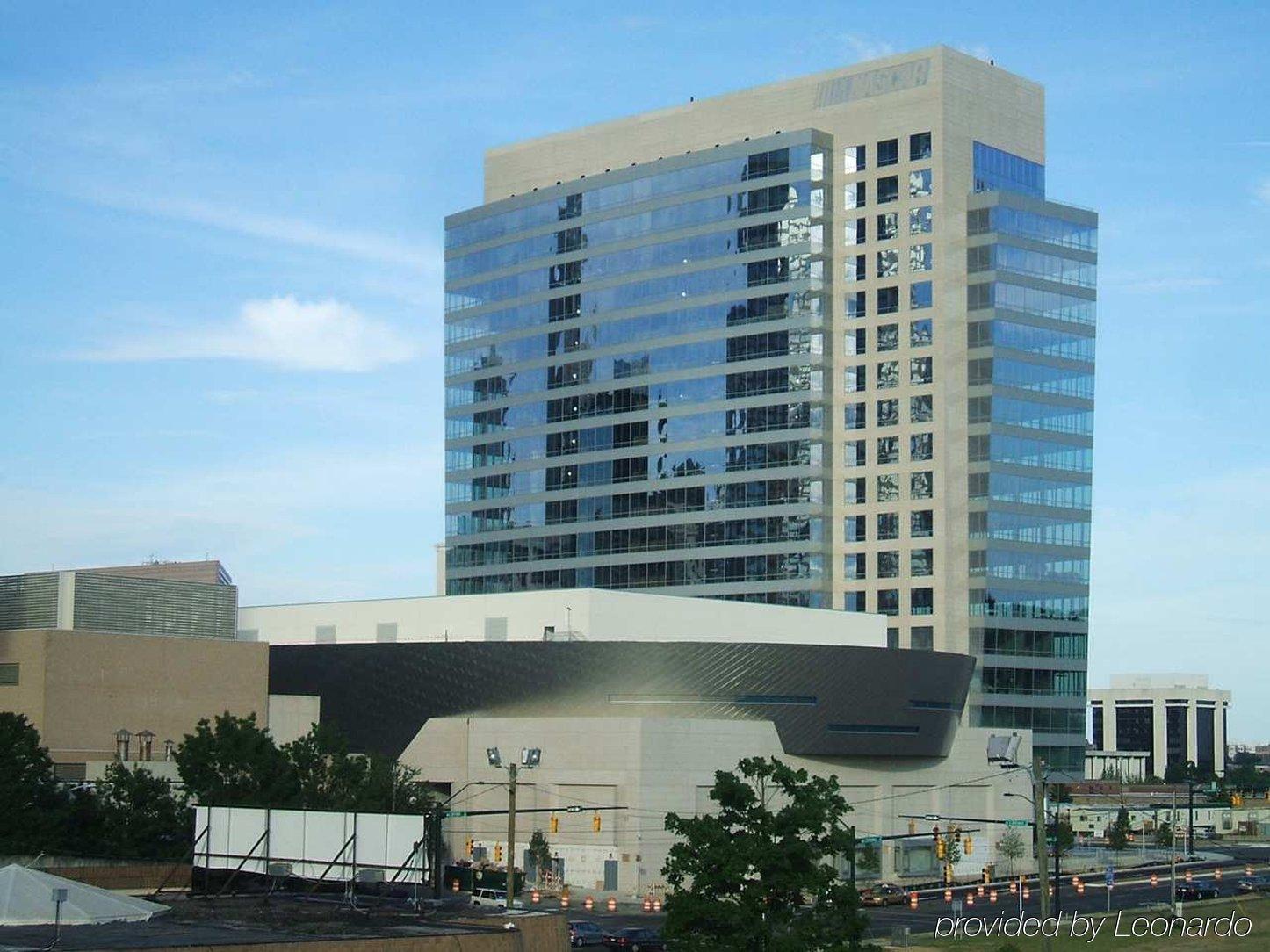 Doubletree By Hilton Uptown Hotel 4*