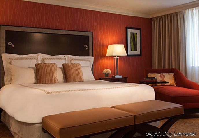 Marriott Center Hotel 4*