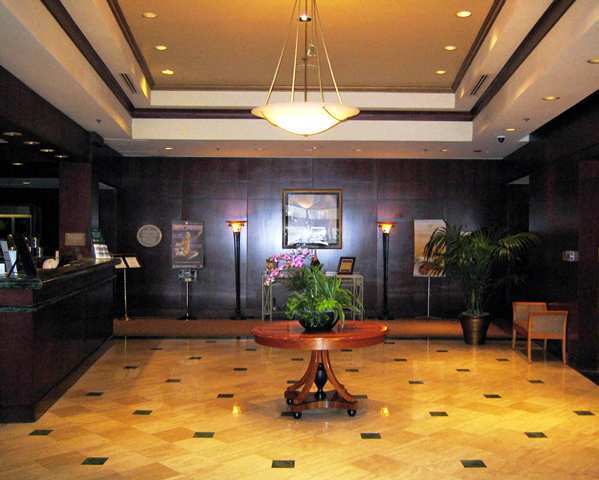 Hotel Doubletree By Hilton Uptown 4*