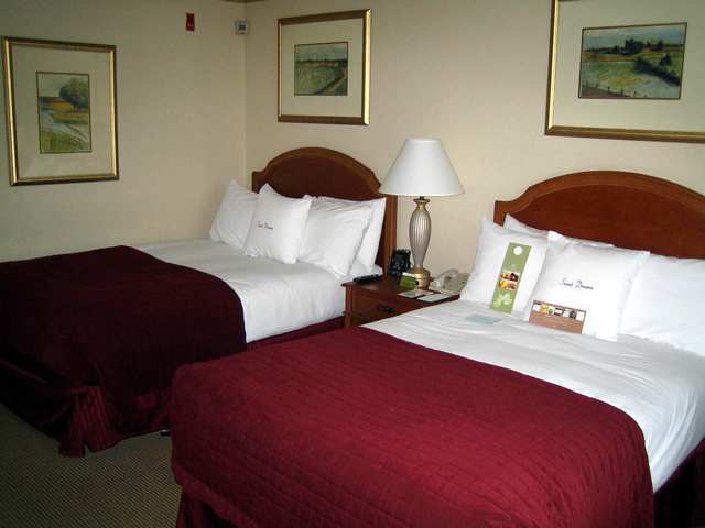 Doubletree By Hilton Uptown 4*