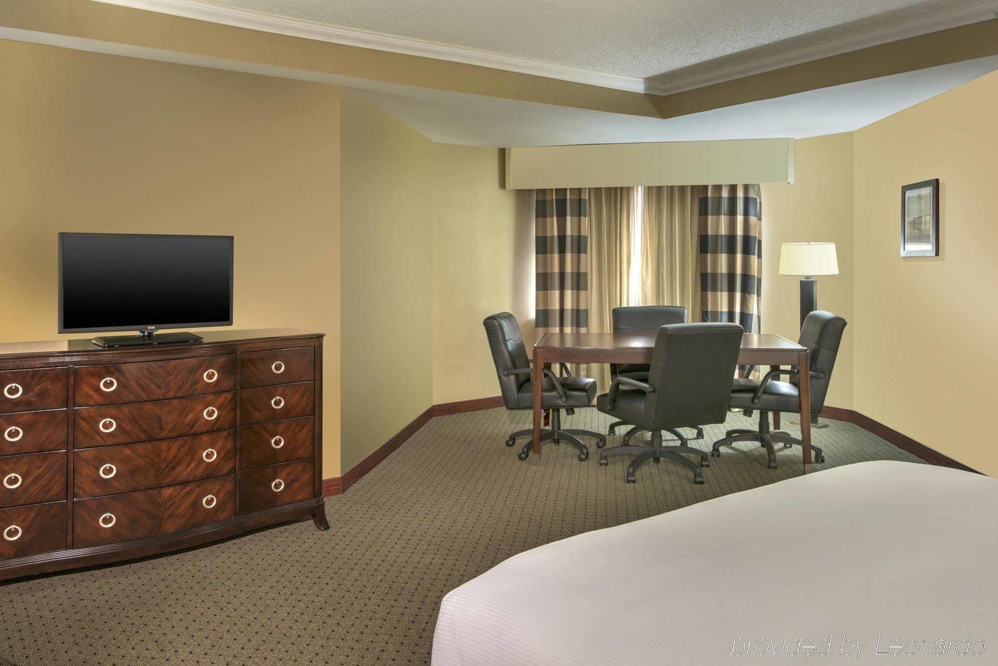 Hotel Doubletree By Hilton South Tyvola Charlotte