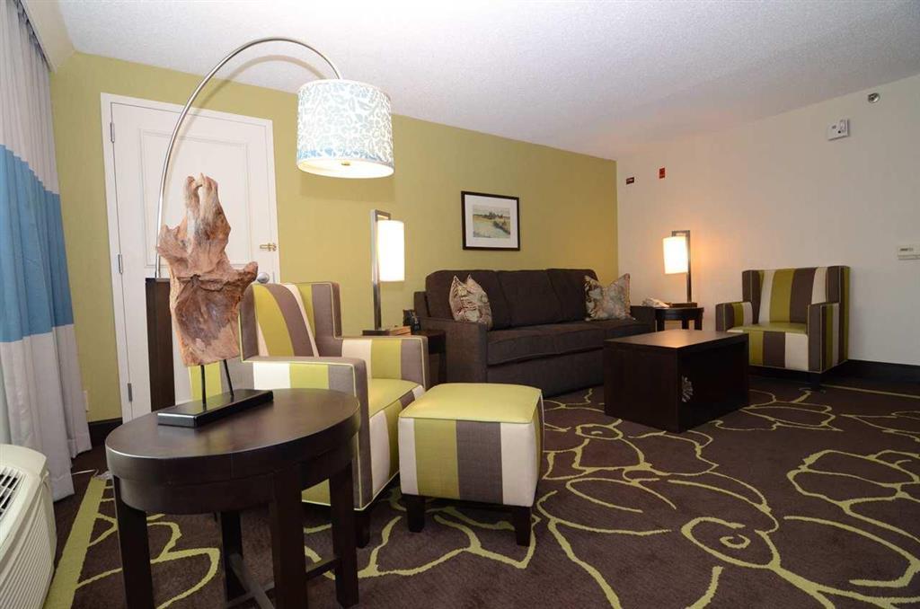 Doubletree By Hilton Uptown Hotel 4*