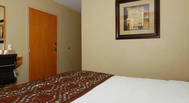Microtel By Wyndham Place Hotel