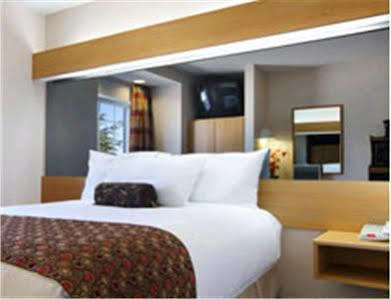 Hotel Microtel By Wyndham Place