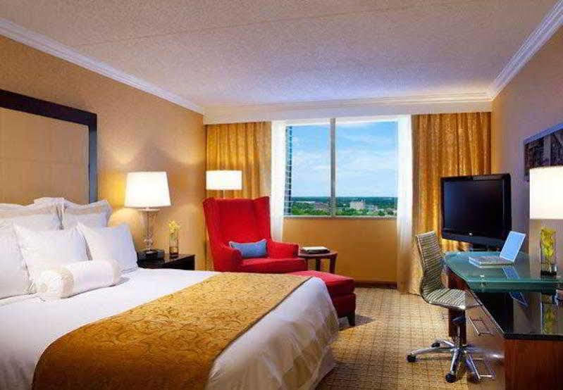 Marriott Center Hotel 4*