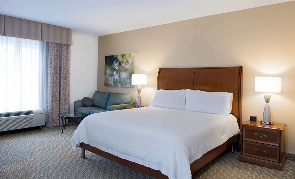 Hilton Garden North Hotel 3*