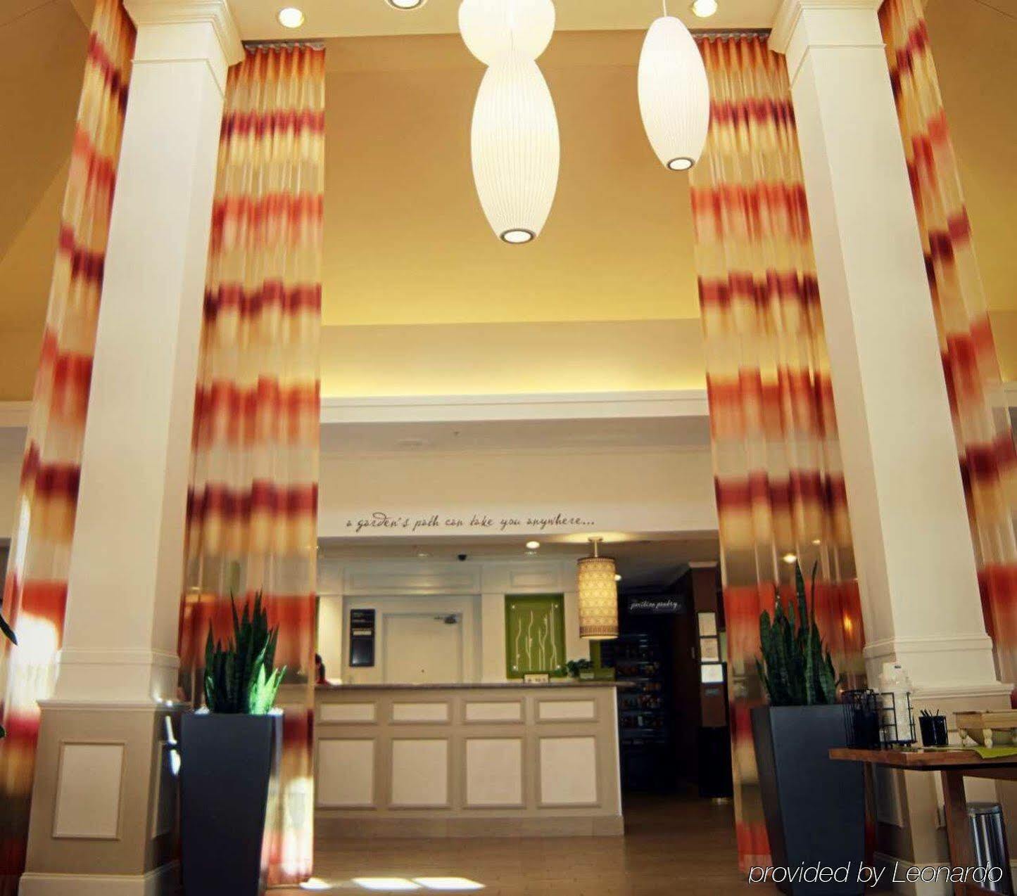 Hilton Garden North 3*