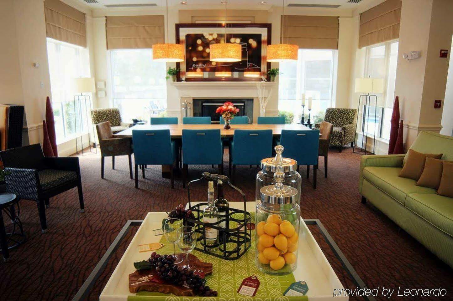 Hilton Garden North 3*