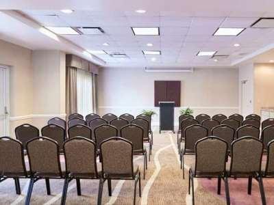 Hilton Garden North 3* Charlotte