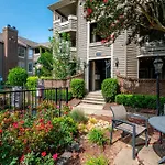 Unique 2Br Prime Location With Gym & Parking