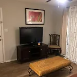 Lovely 1-Bedroom Rental Space With Free Parking