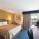 Days Inn by Wyndham Charlotte/Woodlawn Near Carowinds