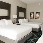 Holiday Inn Express & Suites - Charlotte Airport By Ihg