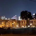 Suite 6, Sleep 4, Walk To Attractions In Uptown