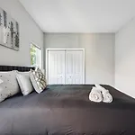 Suite Serenity 12Min From Uptown & Spectrum Ctr