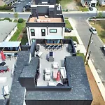 406 Katonah Amazing Location Rooftop Patio Views And A Gym