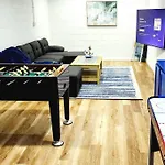 The Poolside Retreat - Spacious 4 Bdrm With Pool, Hot Tub,Firepit,Games,Dogs Welcome