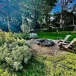 Trendy Bohemian Bungalow, Close To Uptown, Plaza & Noda