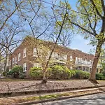 Chic 1 Bedroom Units Near Dilworth