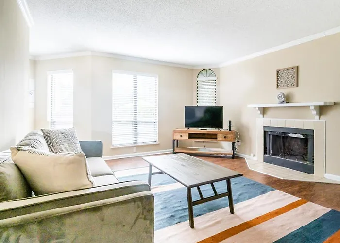 Viagem - Charlotte - Cozy 1Br W/Gym+Pool+Parking